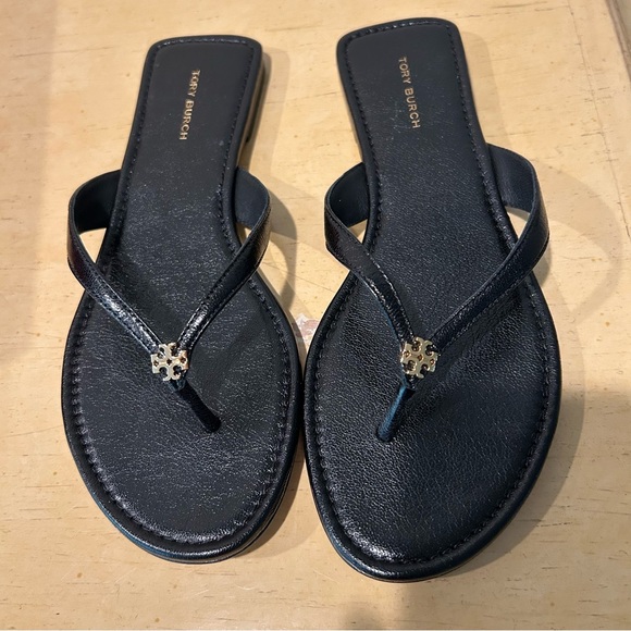 Tory Burch womens Classic leather flip flop sandal size 7 style # 149657 store - Picture 1 of 11